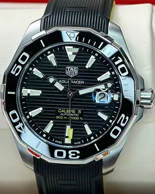 TAG Heuer スポーツウォッチ ブラック eyJidWNrZXQiOiJncmFpbHplZS1tZW