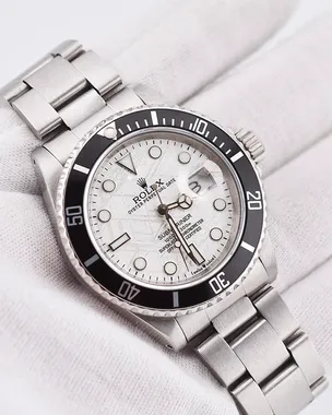 Rolex Submariner Date 40MM Aftermarket Meteorite Dial Oyster